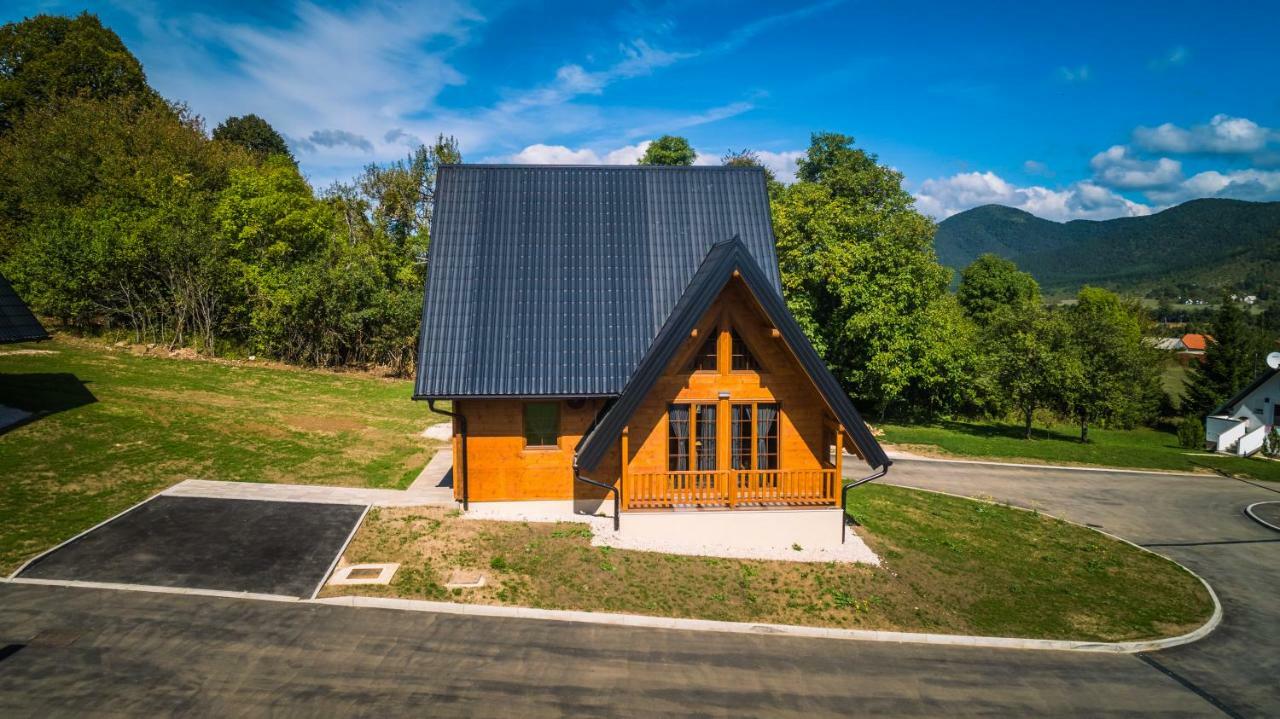 Wooden Houses Macola Hotel โคเรนนิซา ภายนอก รูปภาพ